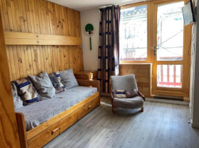 Studio fonctionnel et lumineux, pieds des pistes, balcon - FR-1-181-2668